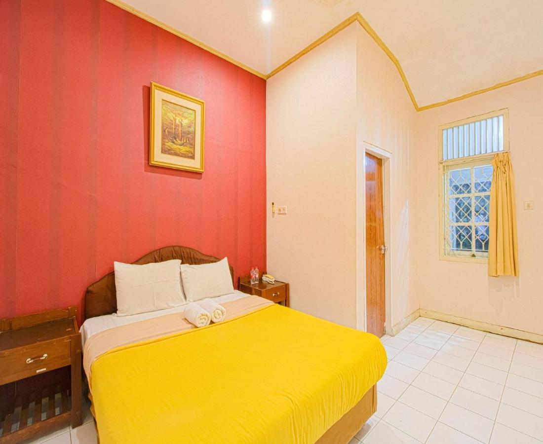 D'Talent Hotel Yogyakarta Exterior photo
