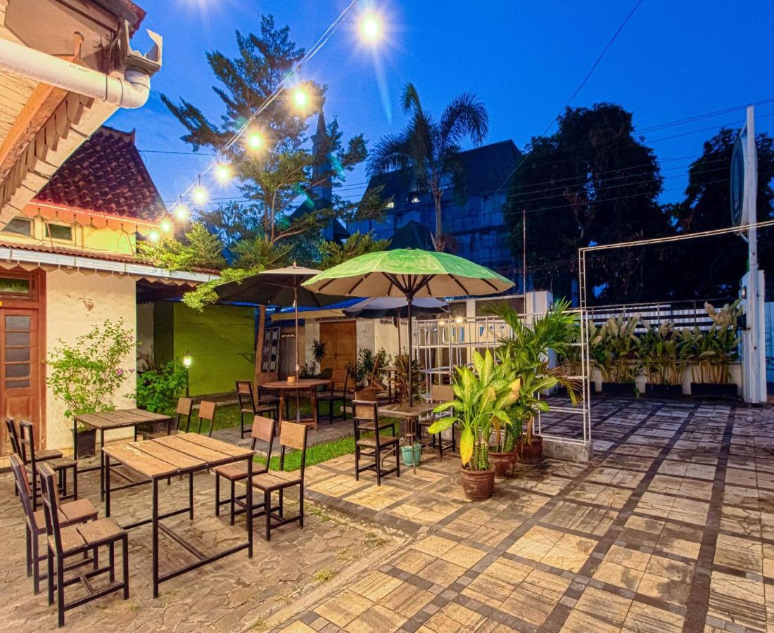 D'Talent Hotel Yogyakarta Exterior photo