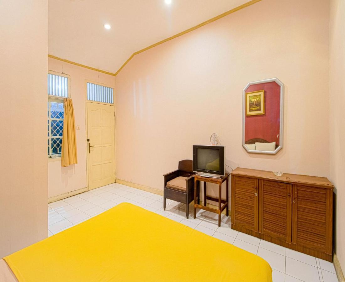 D'Talent Hotel Yogyakarta Exterior photo