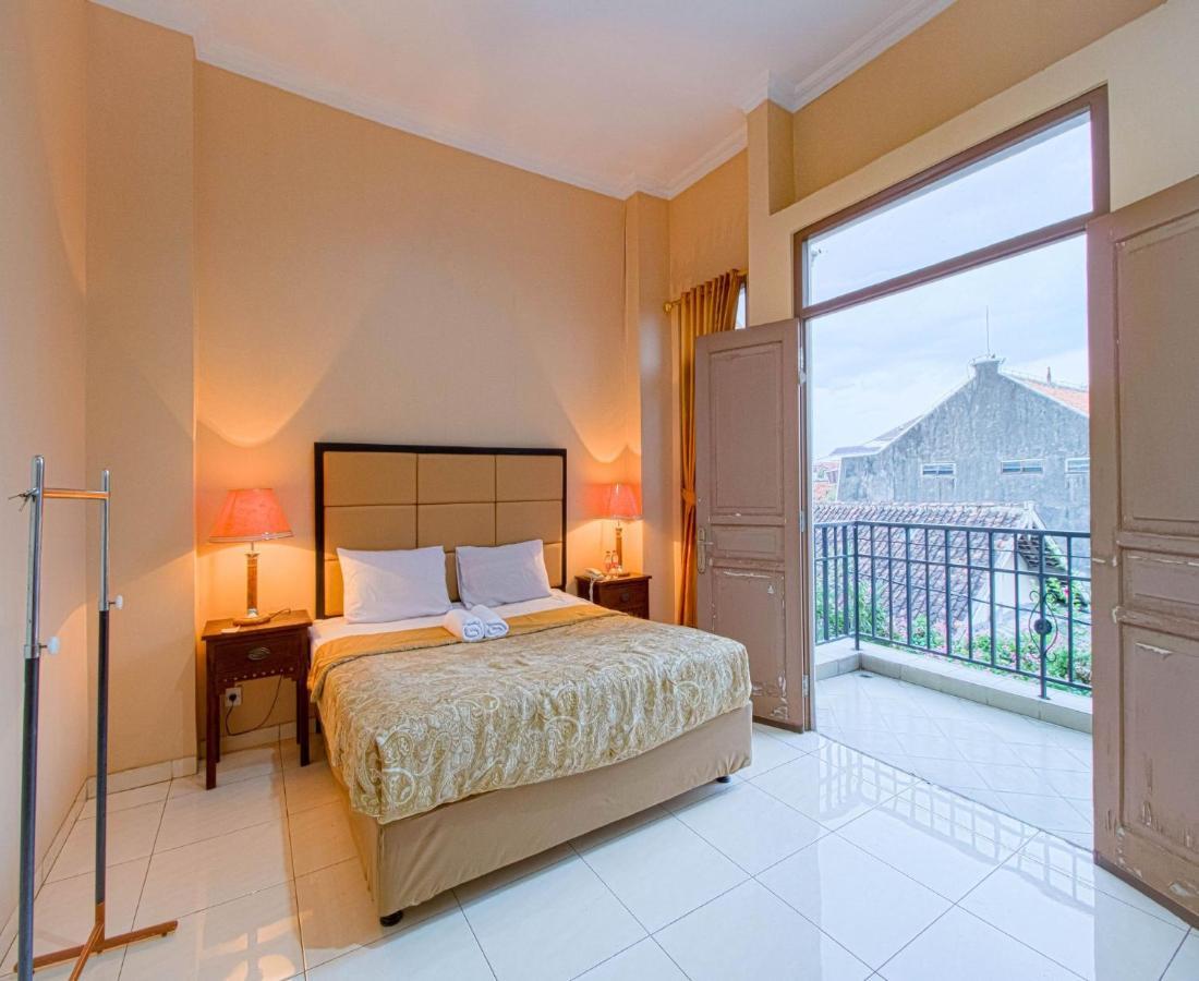D'Talent Hotel Yogyakarta Exterior photo